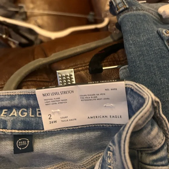American Eagle Outfitters Women's high rise Festival Flare Jeans sz 2 short NWT - Picture 11 of 15